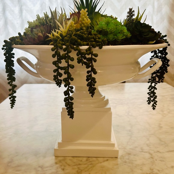 Meet your Posher, TaylorTrade! - Picture 2 of 16